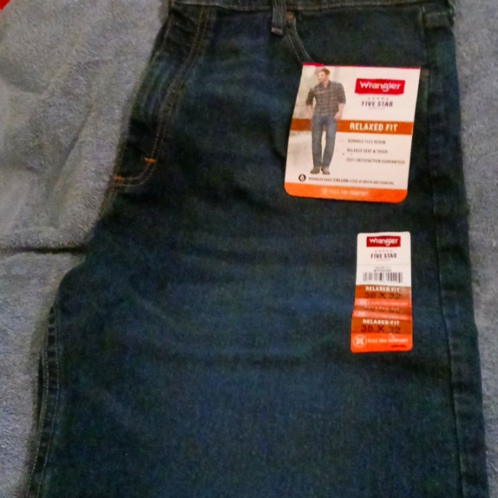 Wrangler jeans men's size 38 * 32 relax fit brand new             #35